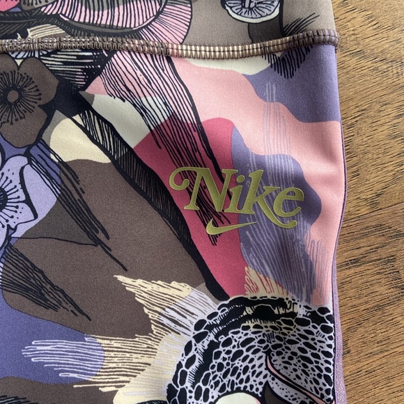 Nike Leggings - Picture 3 of 5